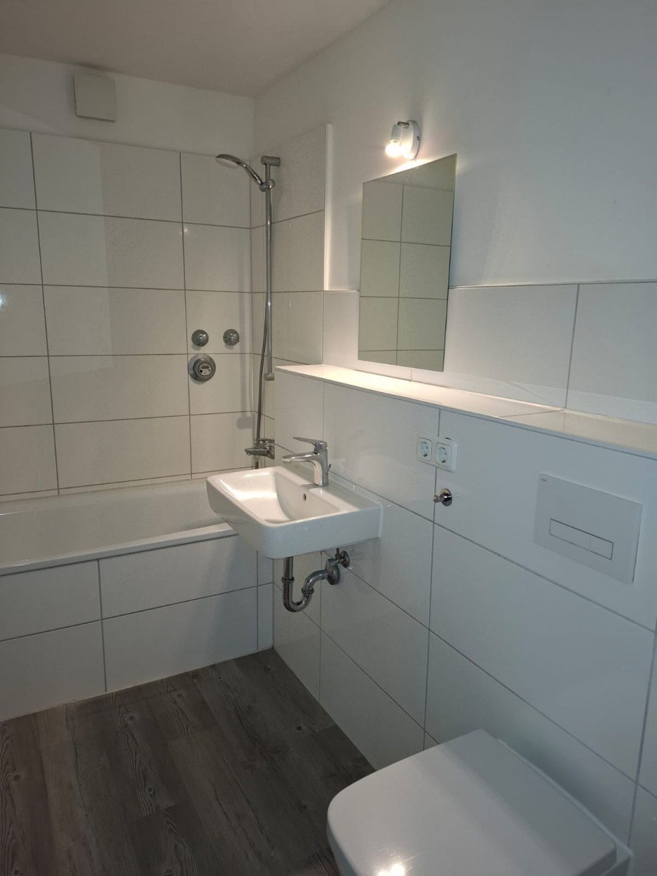 Badezimmer WE 10 Etagenwohnung K�ln