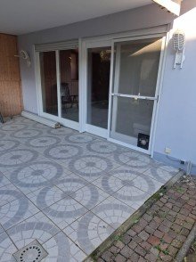 Terrasse Wohnen wie im Haus: 3 Zimmer Wohnung mit gro�er Terrasse und Garten + 2 Stellpl�tze