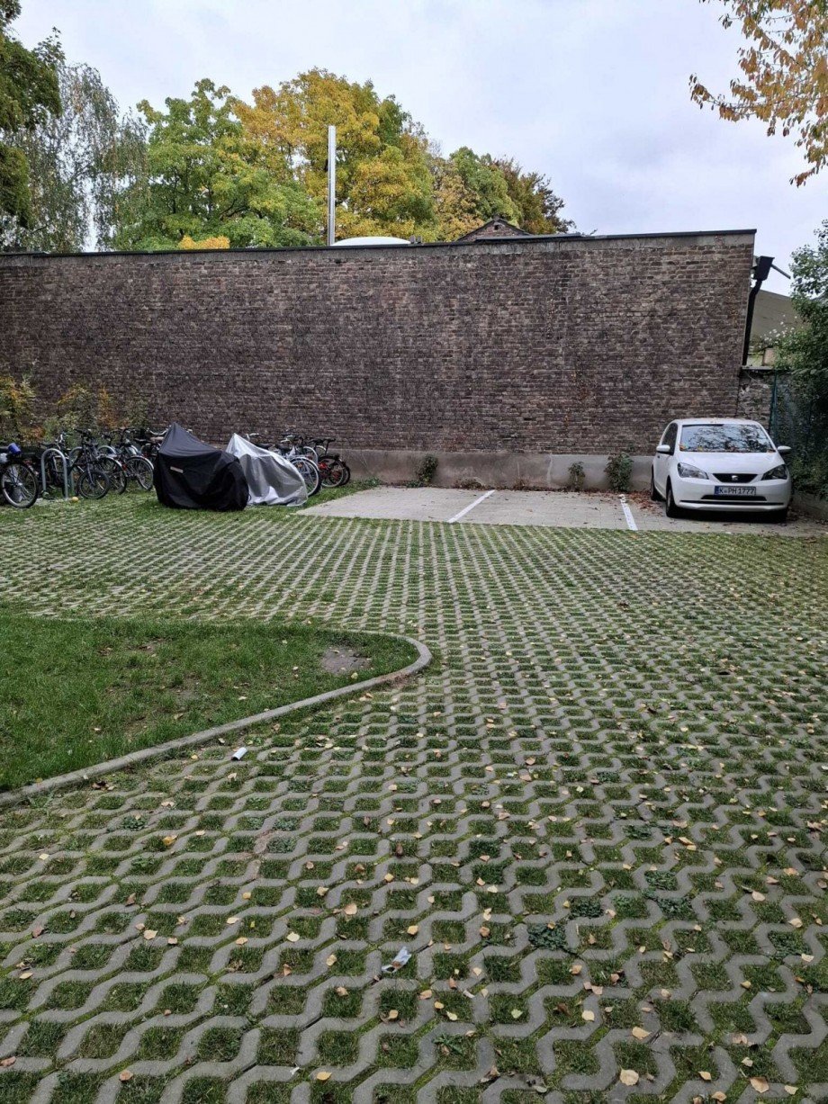 Stellplatz Etagenwohnung K�ln