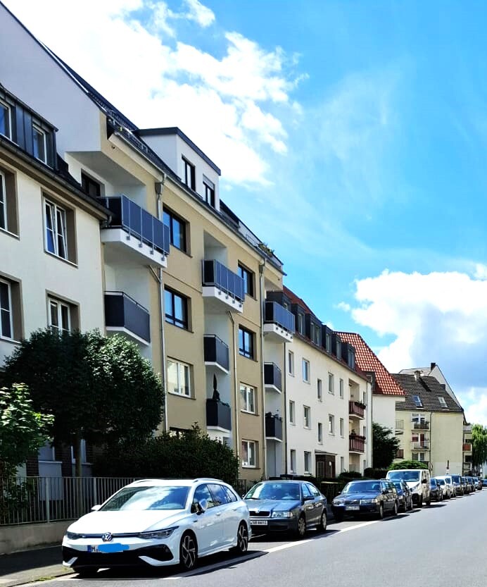Stra�enansicht Etagenwohnung K�ln