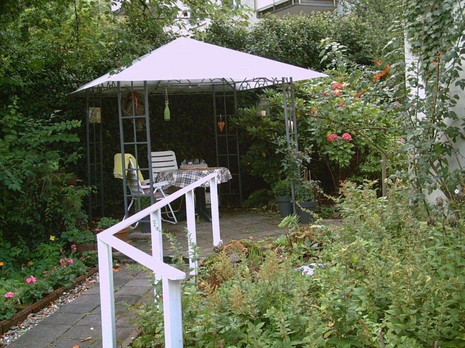 ruhige Gartenzone Mehrfamilienhaus Wuppertal