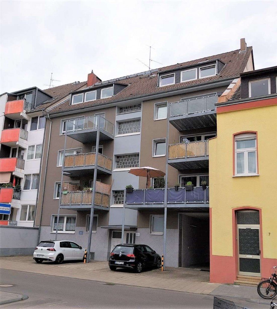 Ansicht Stra�enseite Wohnung K�ln