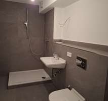 Duschbad Beispiel Dachgeschosswohnung K�ln