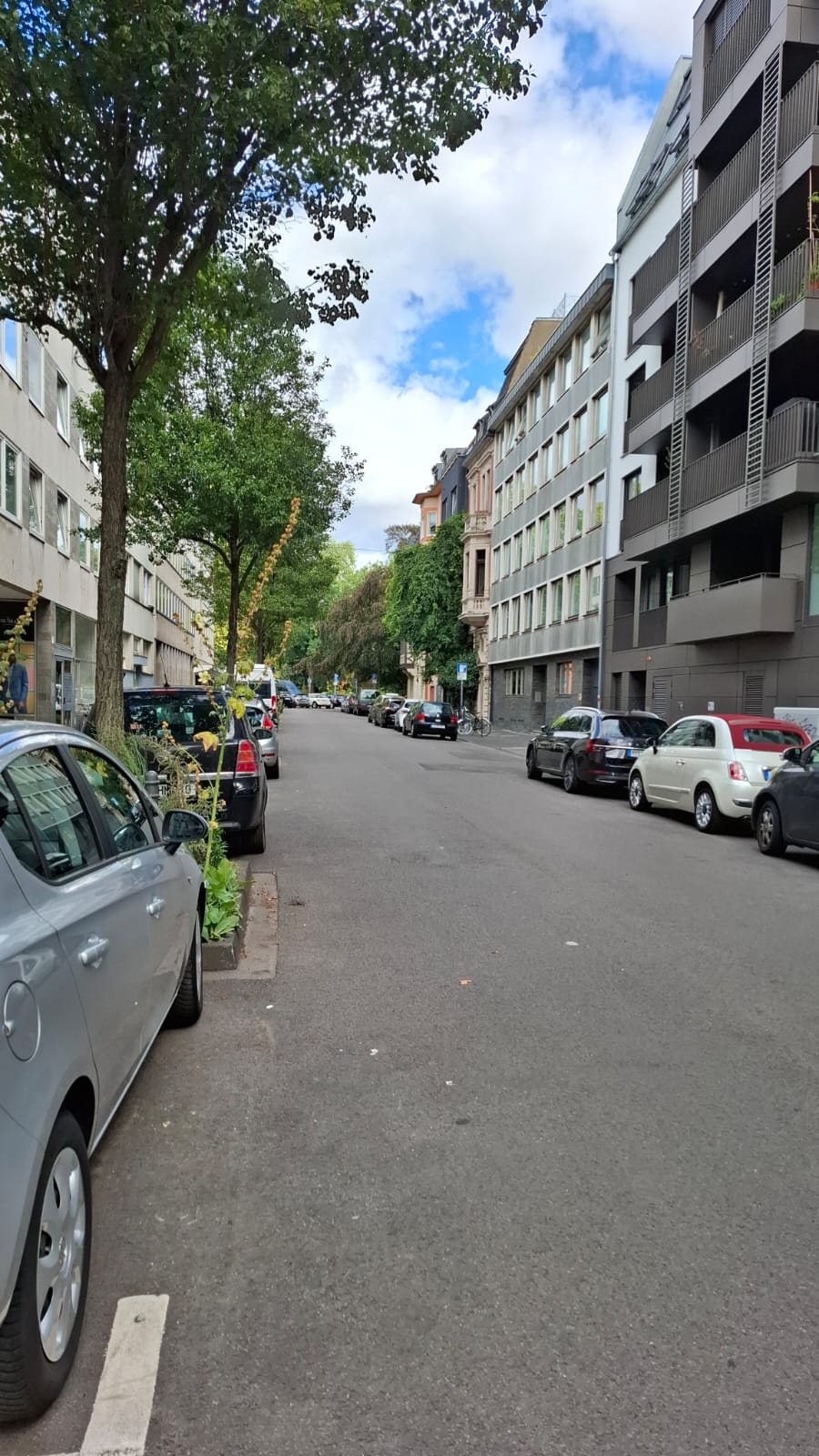 Stra�enansicht Etagenwohnung K�ln