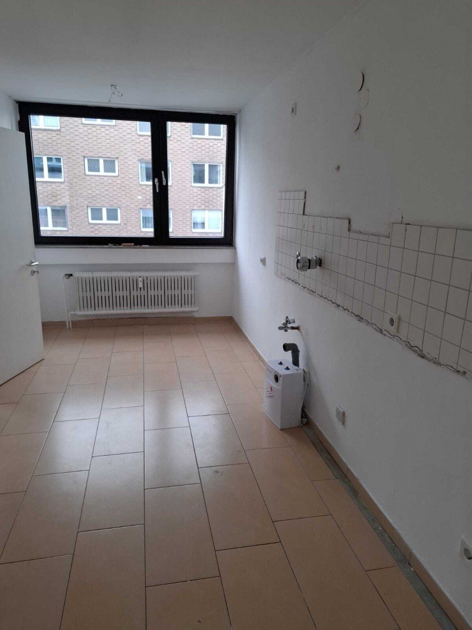 K�che Istzustand vor Modernisierung Wohnung K�ln