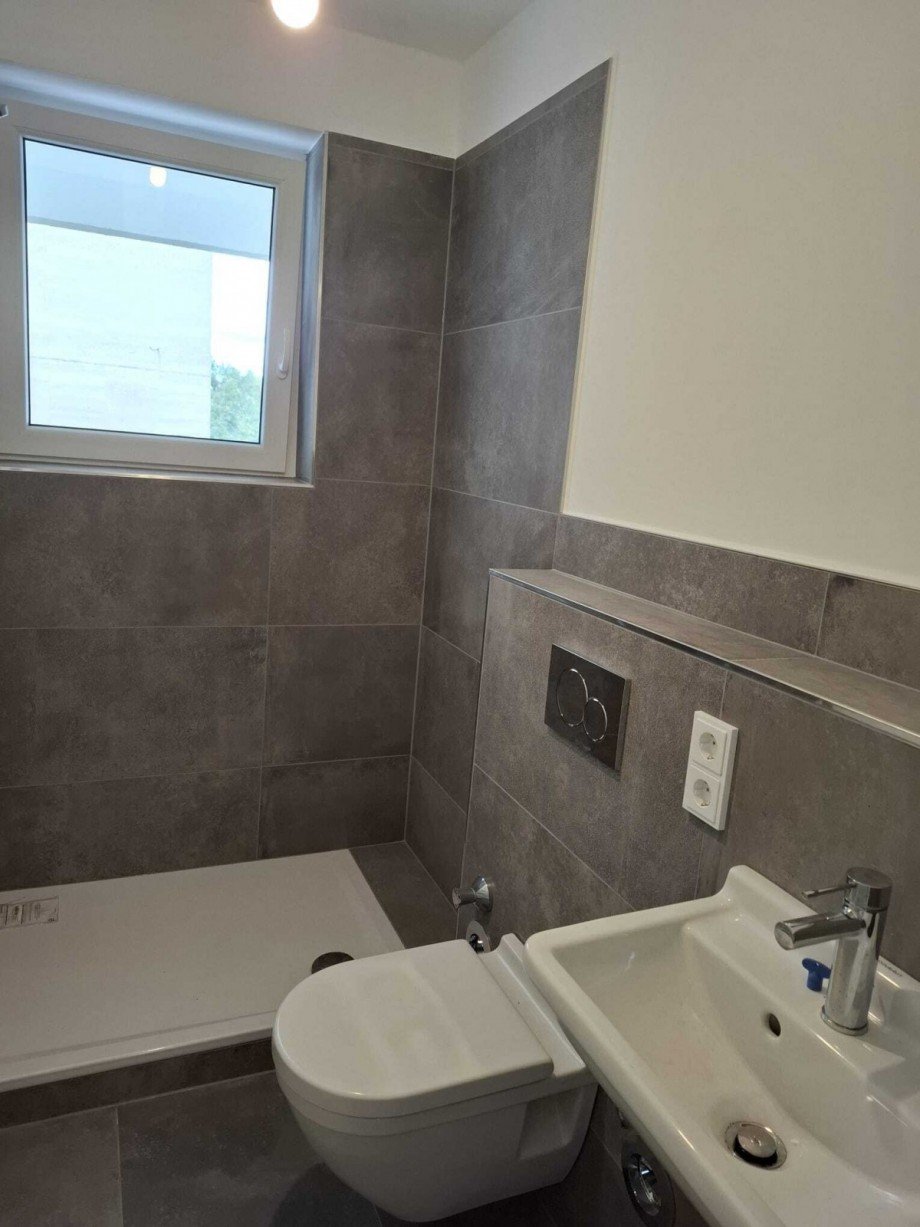 Duschbad Muster Etagenwohnung K�ln
