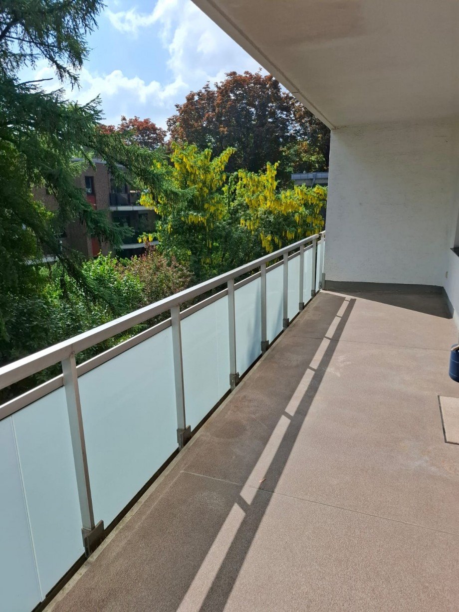 Balkon Teilansicht Etagenwohnung K�ln