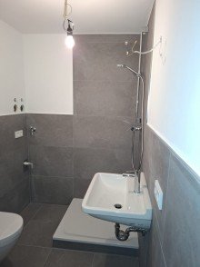 Duschbad NIPPES: ATTRAKTIVE 2,5 ZIMMER WOHNUNG - MODERNISIERT - BESTE LAGE!