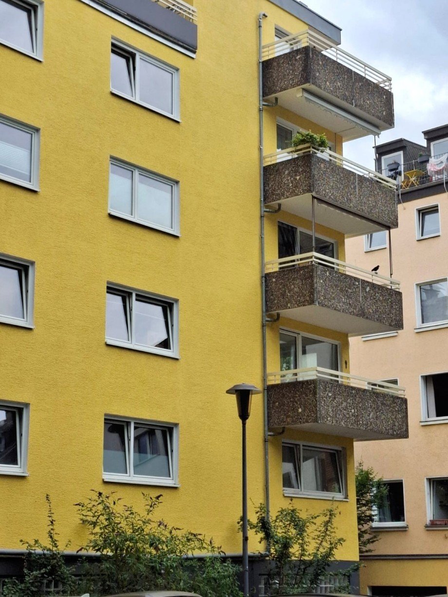 Hausfront Balkone Etagenwohnung K�ln